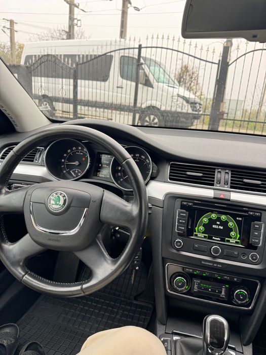 Skoda Superb 2012 - 2.0 TDI | Navi | Xenon | Euro 5 / 2 set Roti