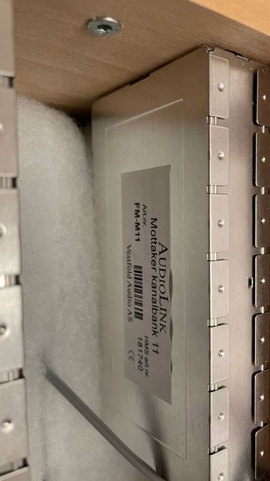 5x TOA WM-5225 wireless microfoane + Recivere sistem conferinta boxe