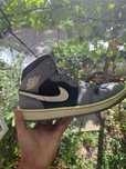 Air jordan 1 mid astept oferte