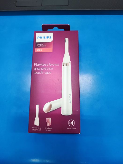Trimmer Philips 4000 pentru sprâncene cu accesorii noi sigilat