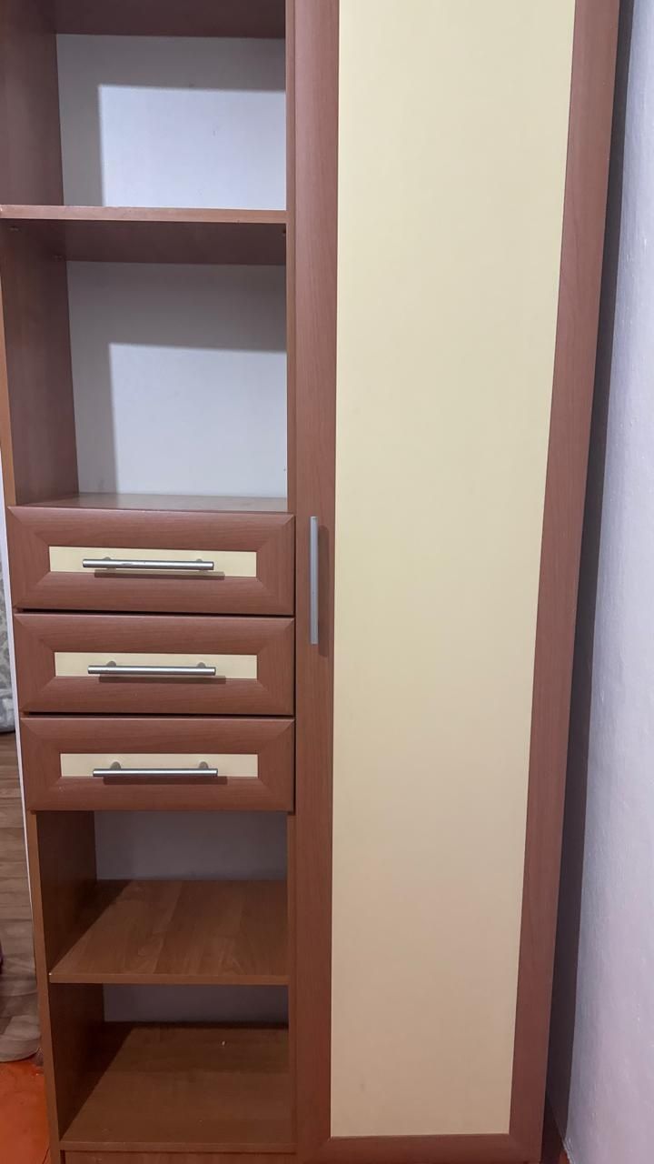 Продаётся шкаф г