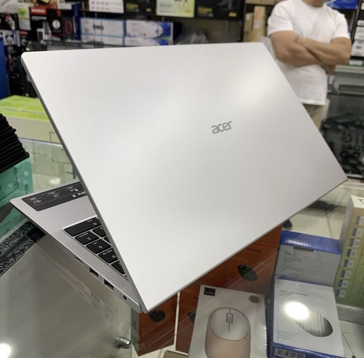 Nootebook acer core i3