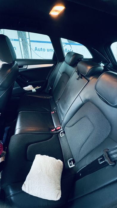 Audi  A4  Avant B8.S-Line 2.0 TDI. 177 CP . Cutie Automata