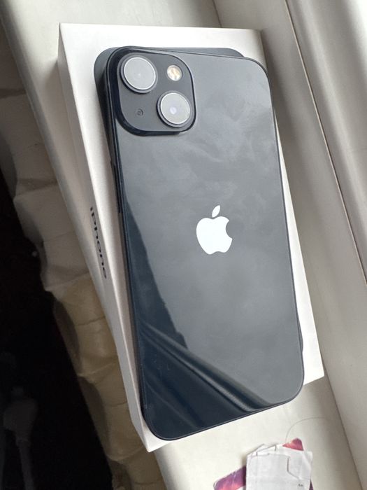 IPhone 13  256 , с коробкой , в ремонте не был отличное состояние