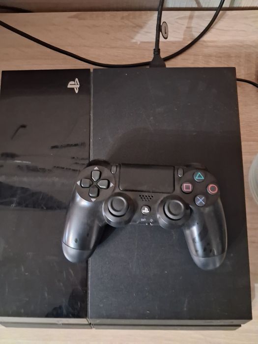 Продам Playstation 4 fat