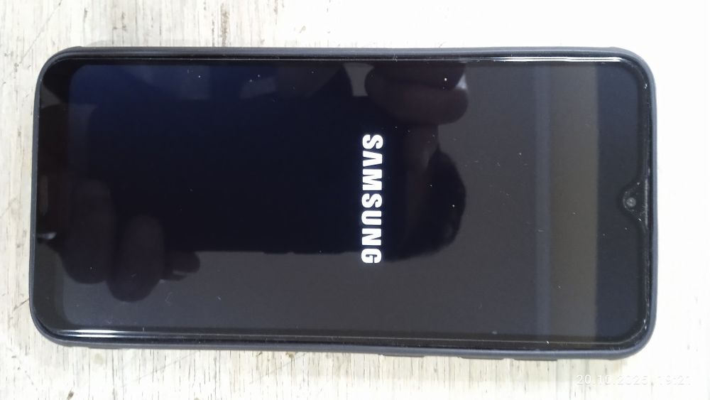 продае́тся телефон. Samsung A10