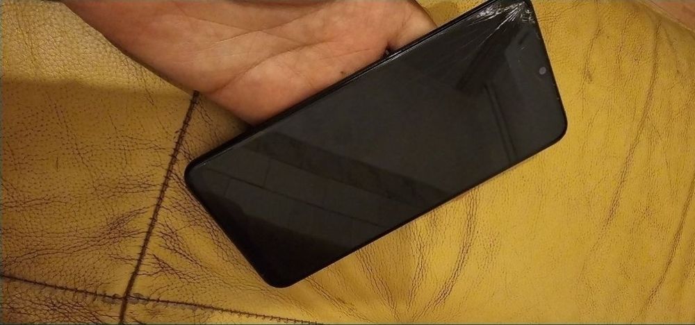Samsung Galaxy A70 de piese, display spart,placa de baza 100%  buna