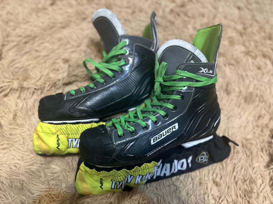 Хоккеейные коньки