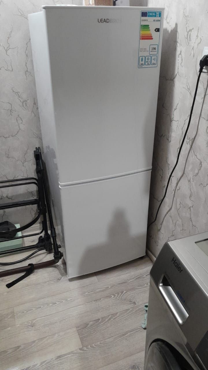 Продается холодильник новый