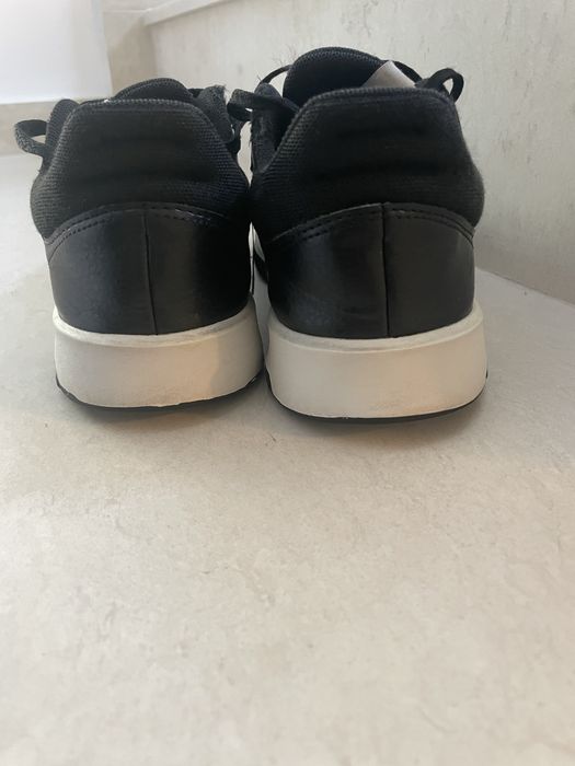 Adidas маратонки