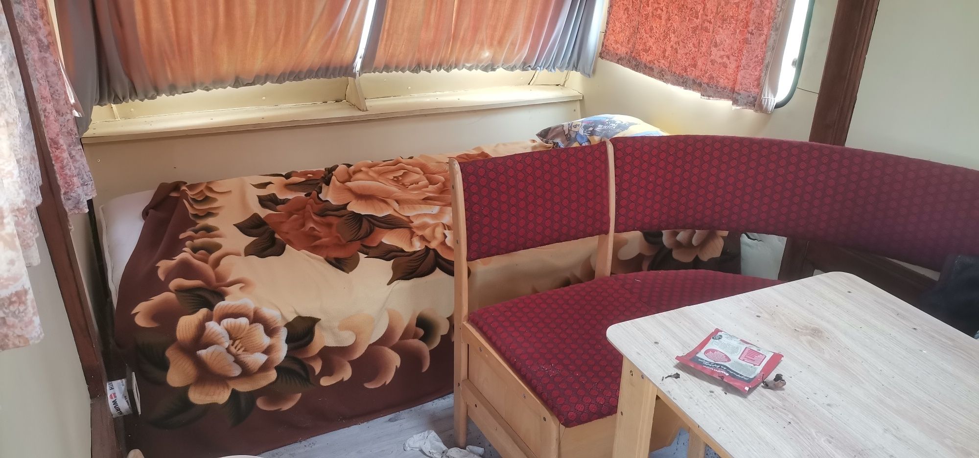 Каравана за стационарно ползване
