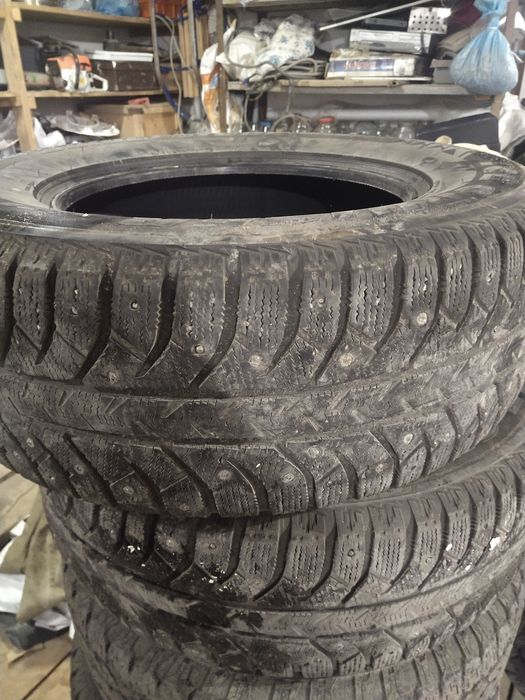 Продам зимние Шины 265/65 r17