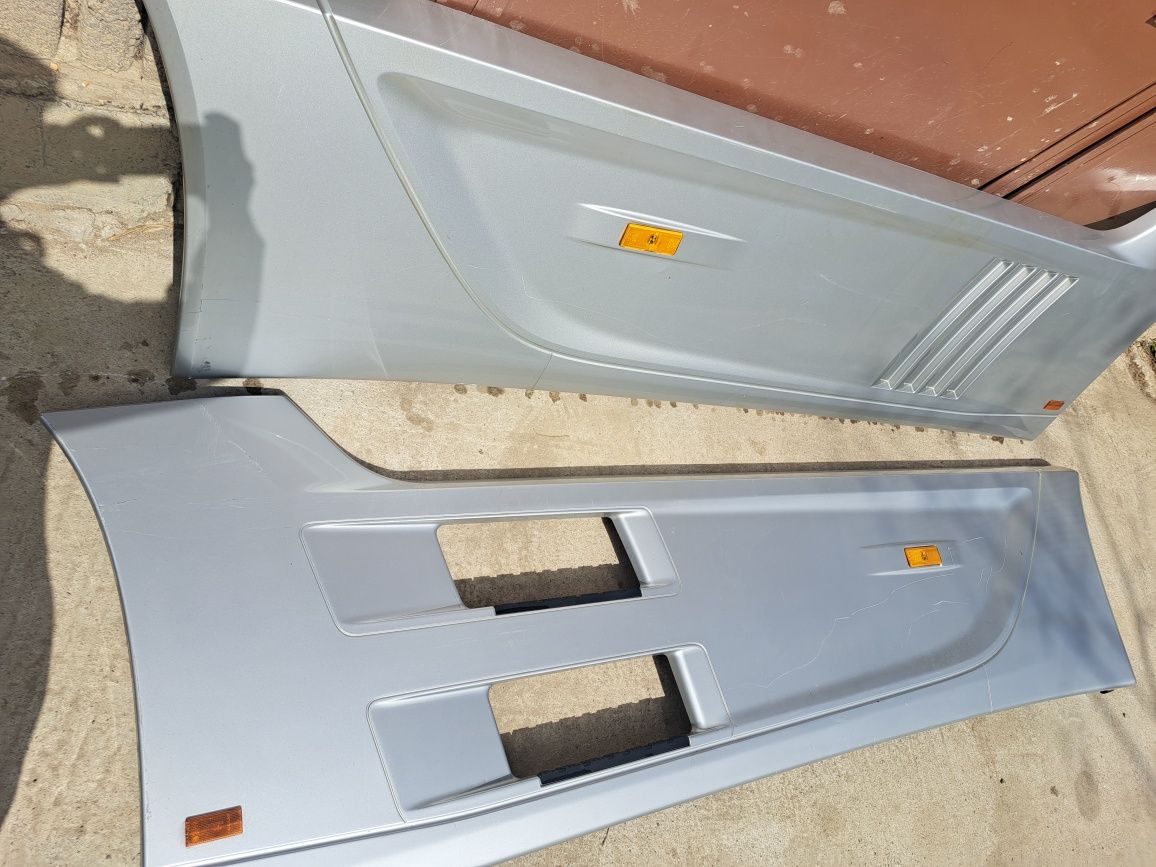 Vând carene laterale mercedes mp4,mp5