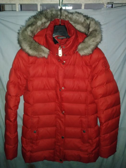 Tommy Hilfiger geaca de dama cu puf masura M
