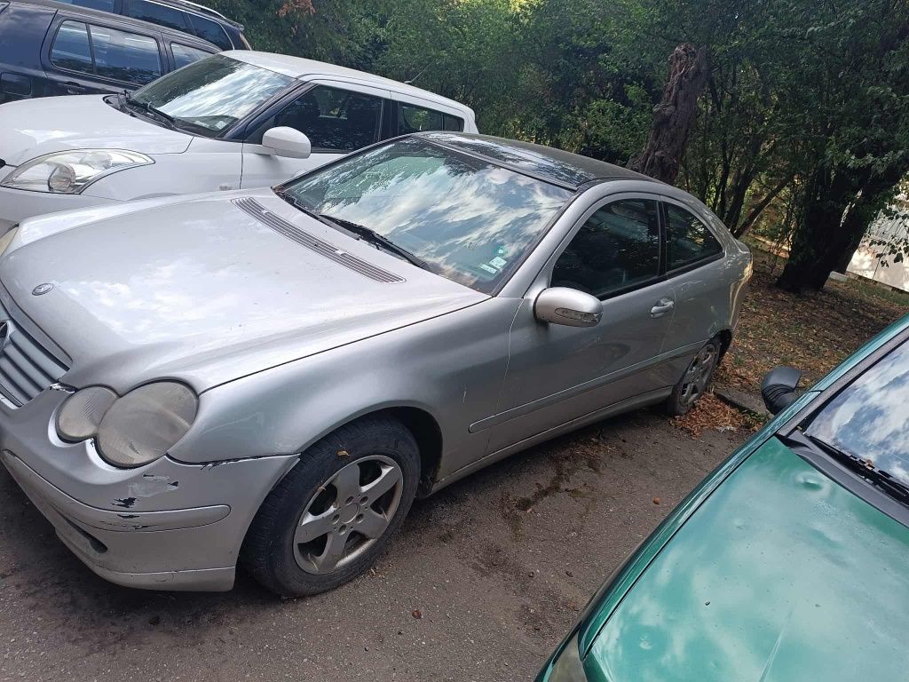 Продавам Mercedes C200 kompresor НА ЧАСТИ