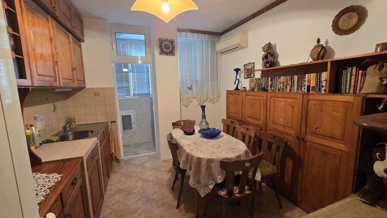Тристаен ОБЗАВЕДЕН апартамент кв. Каменица 2