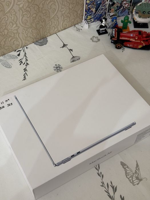 Macbook Air 13, M4 256gb