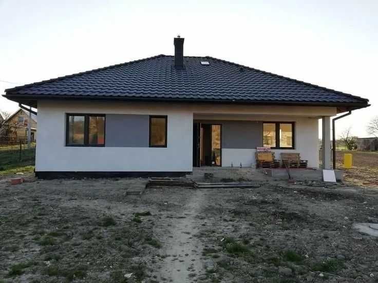 Vând case modulare pe structură metalică