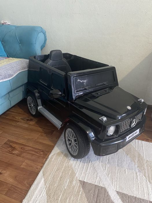 Продам   Детскую машину с 1 до 4лет