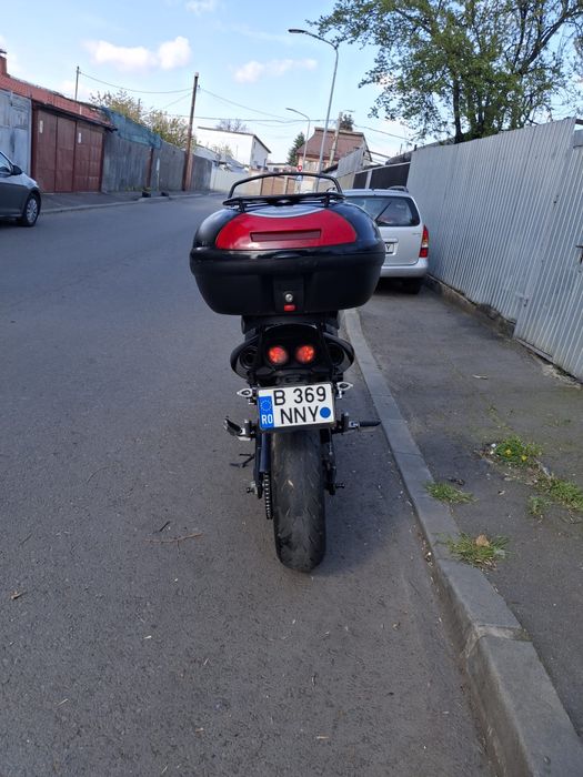 Suzuky gsr 600 2009