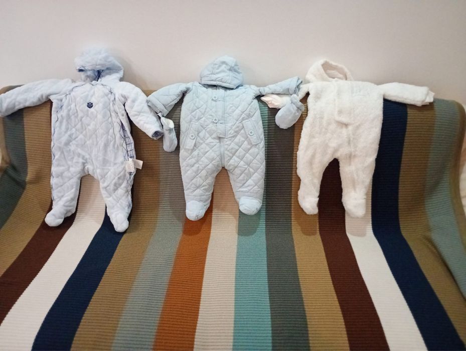 Vand imbracaminte copii 0- 24 luni si tarc de joaca