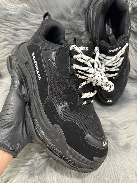 37-44 Balenciaga Triple S Black