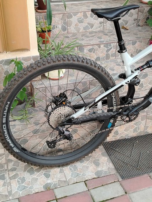 Bicicleta Polygon Siskiu T7 Gray Black 29"
