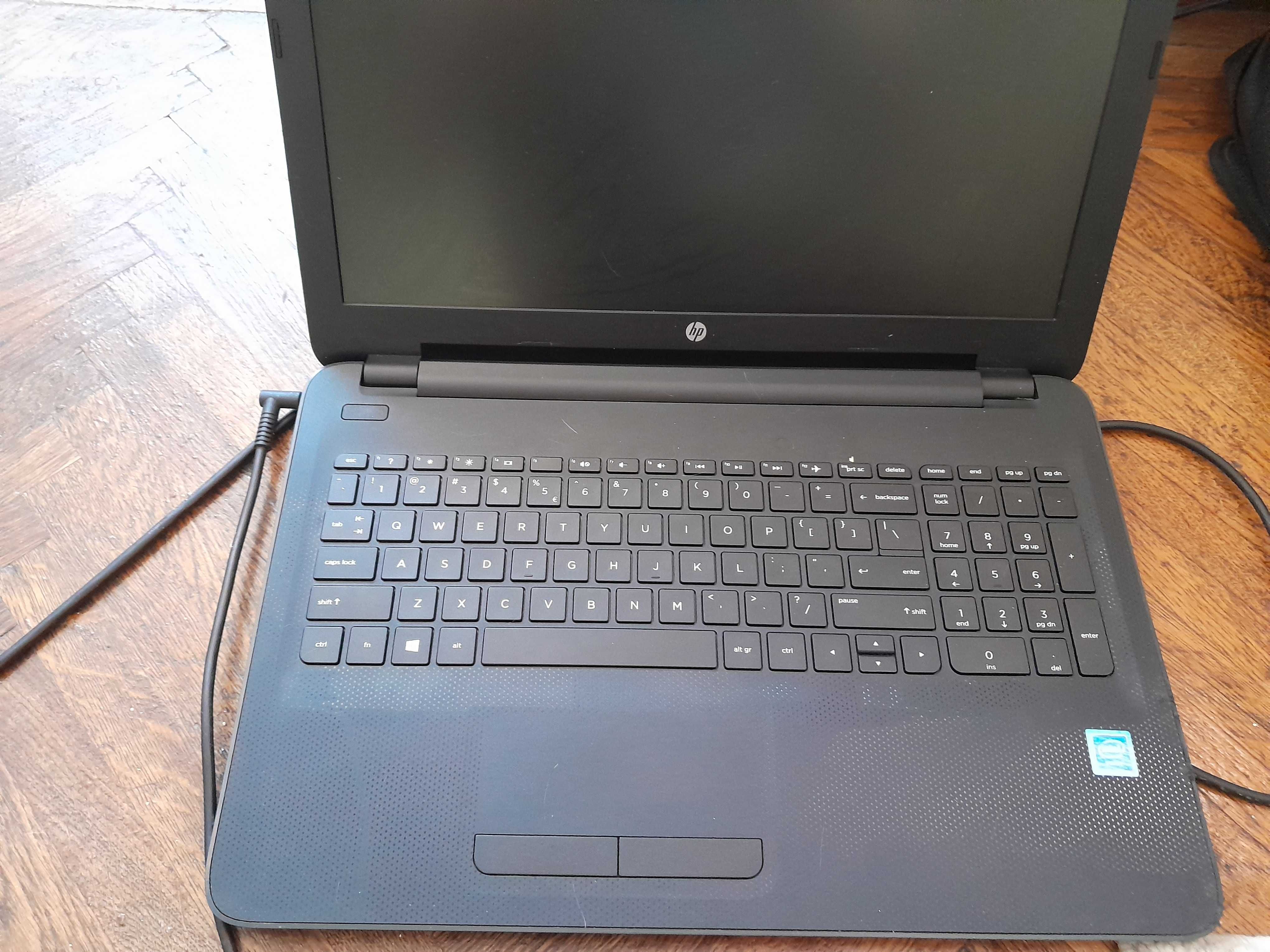 Laptop HP 250 G4 cu procesor Intel® Celeron® N3050 1.6GHz,