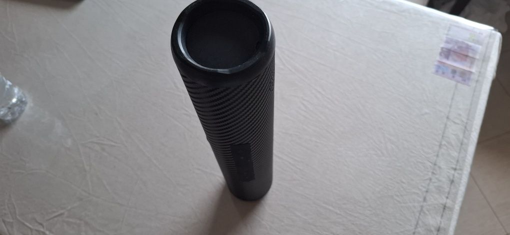 Тонколонка JBL Bluetooth