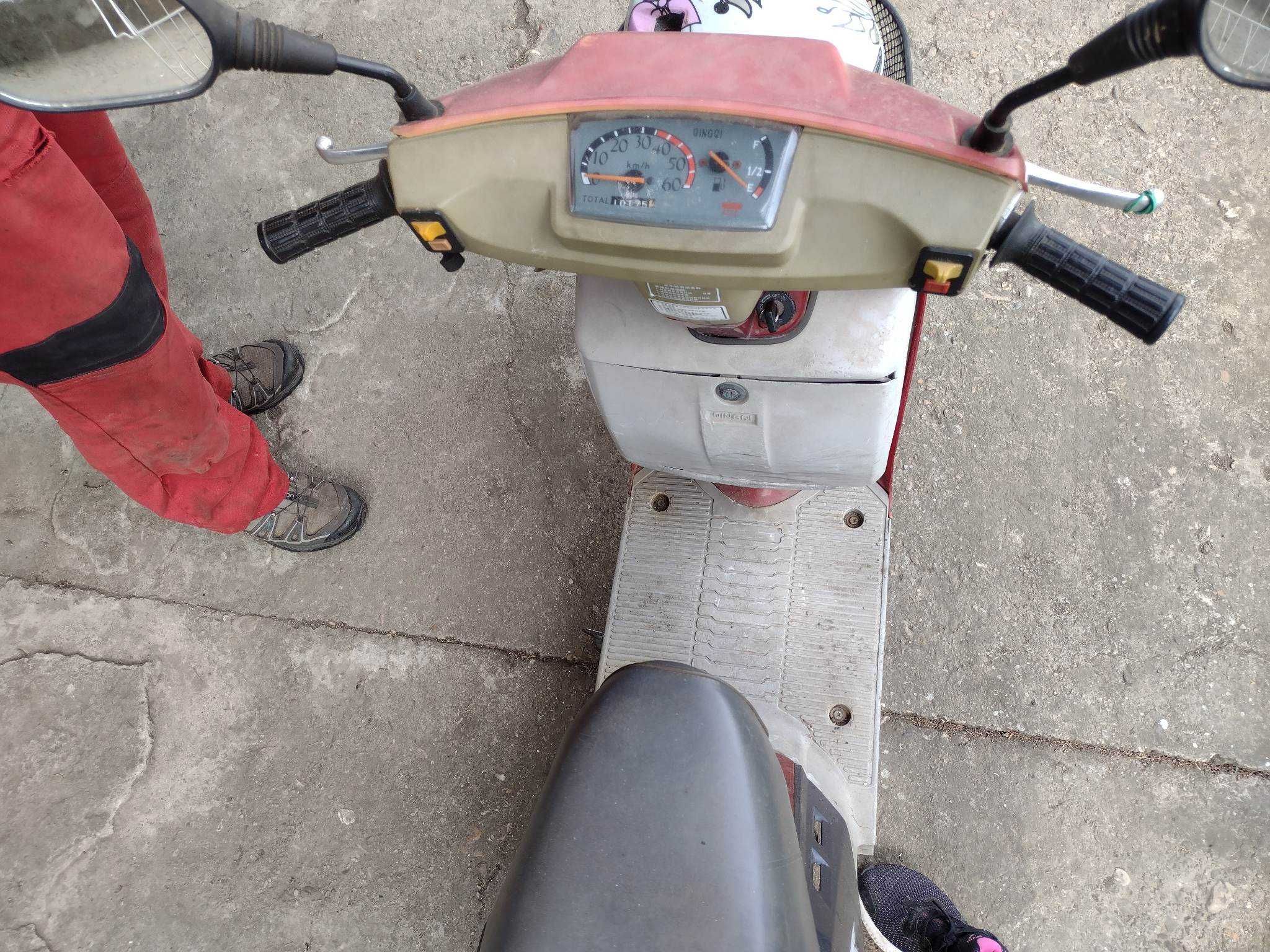 Скутер Qingqi 50 cc