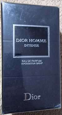 Apa de parfum Dior Homme Intense