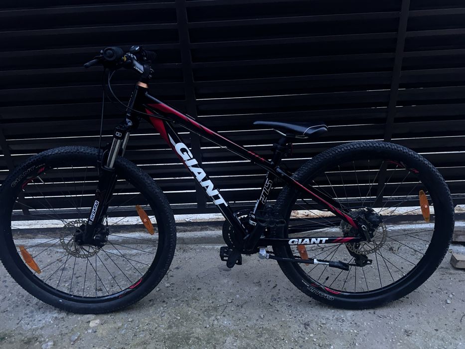 Bicicleta MTB Giant 27.5