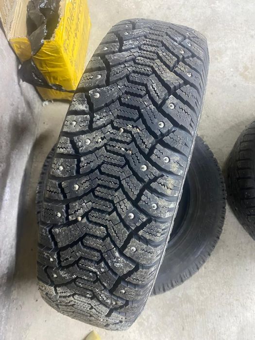 Шины зимние на 15