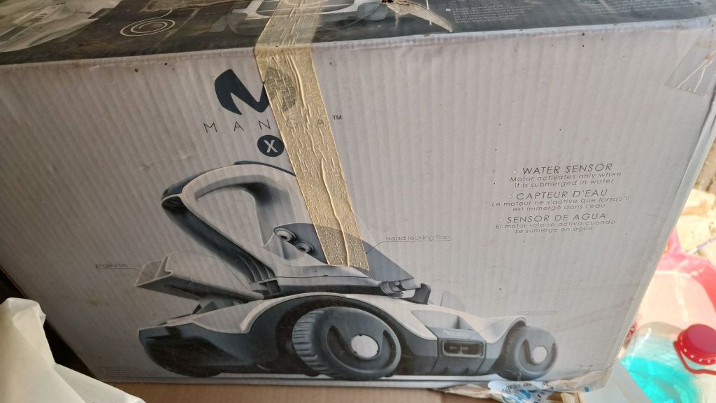 Robot piscina Manga Kokido cu defect