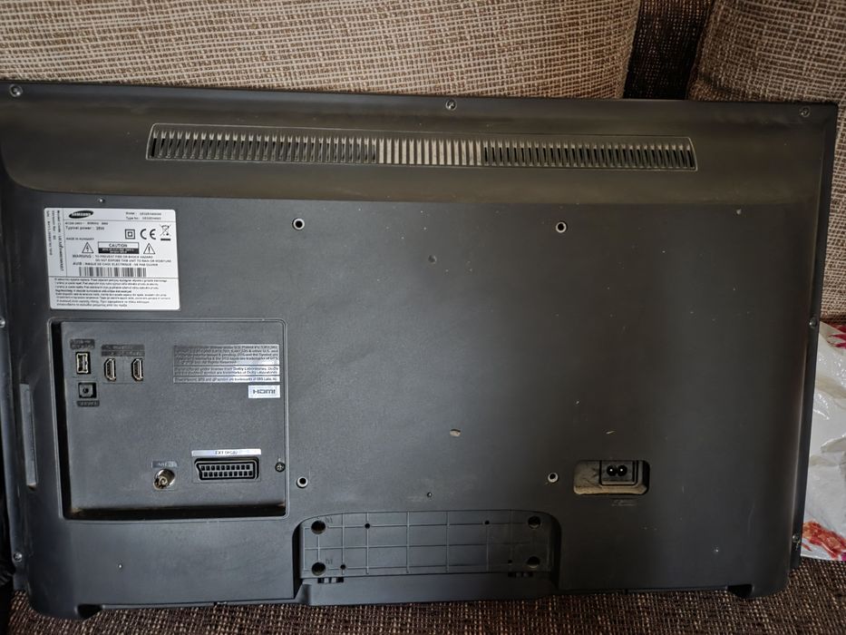 Vând urgent televizor Samsung .