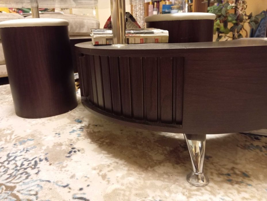 Красива холна маса