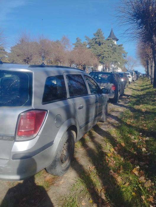 Vând Opel Astra h an 2005