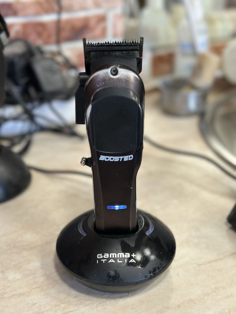 Gamma Boosted + Wahl magic clip Gold