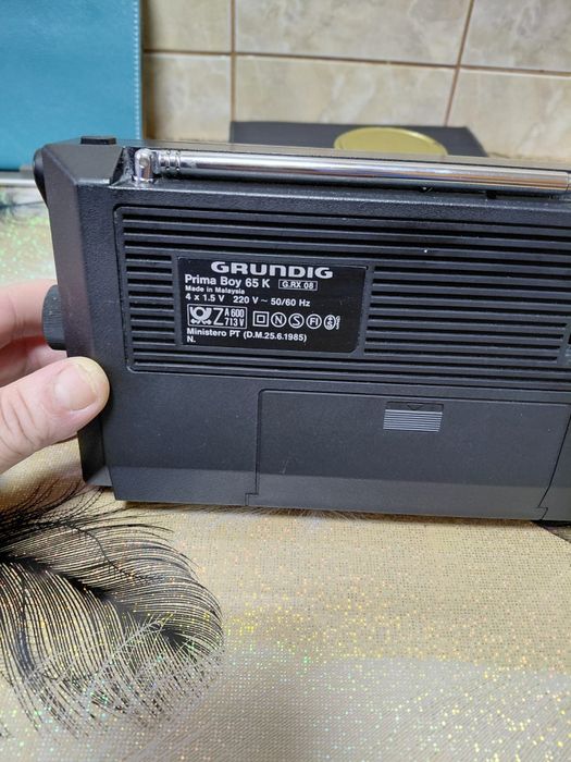 Vind radio portabil și la curent Gruding prima boy
