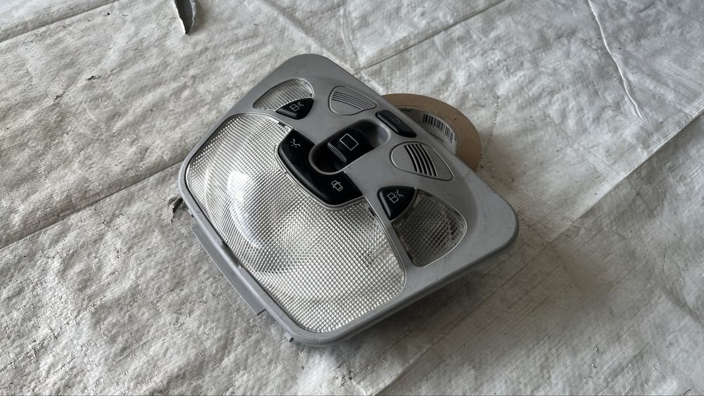 Плафон Mercedes C W203