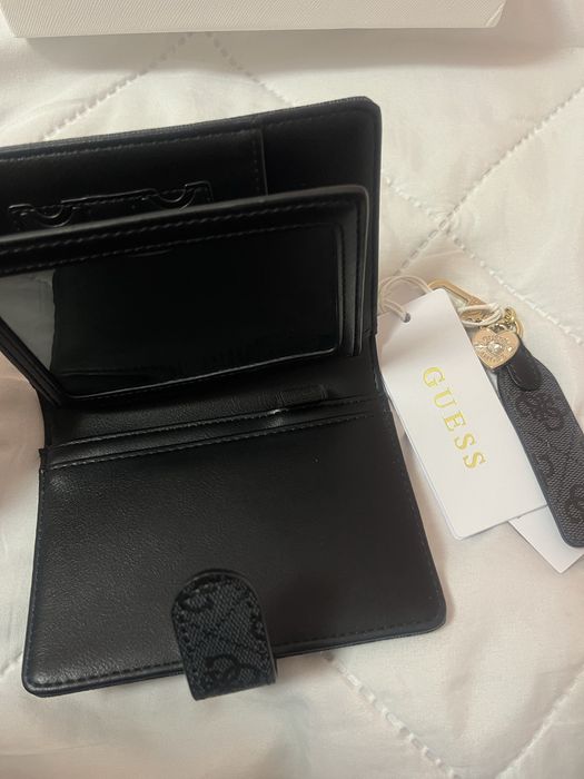 Ново портмоне guess