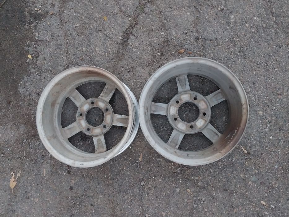 2 диски на Ниву R16 поштучно. За 1 диск 30 тысяч.