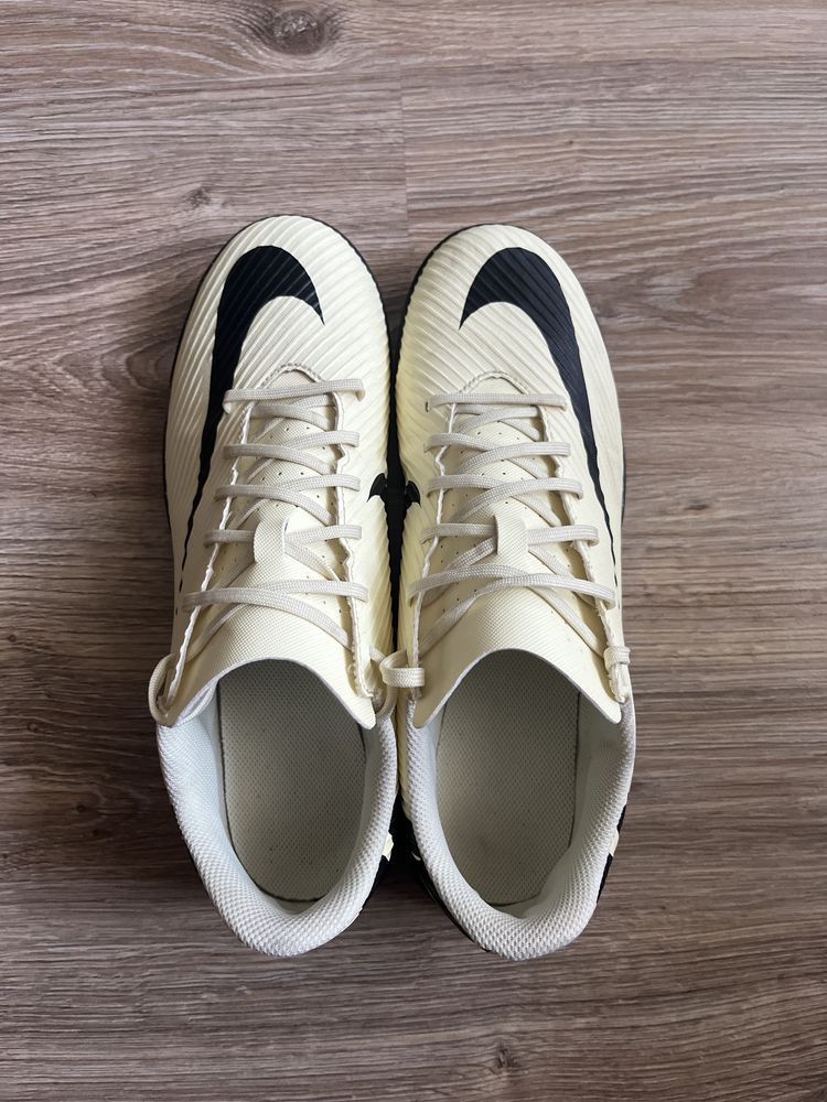 Футболни стоножки   MERCURIAL VAPOR 15 CLUB TF