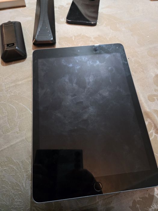 iPad 6 fara iCloud, nu încarcă