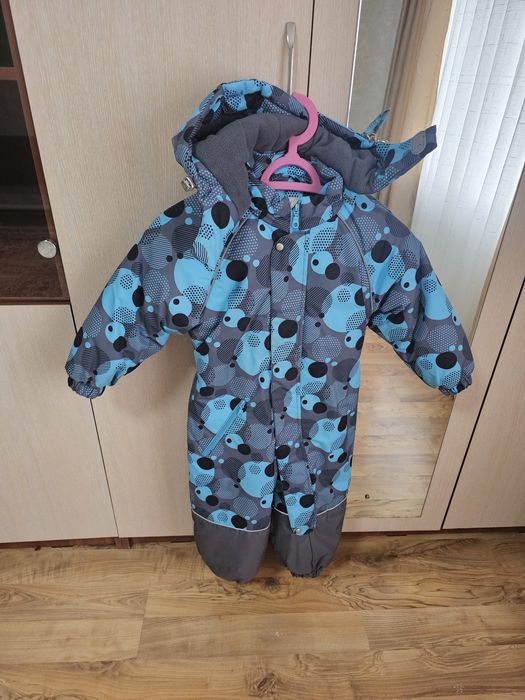 Продам зимний комбез для мальчика