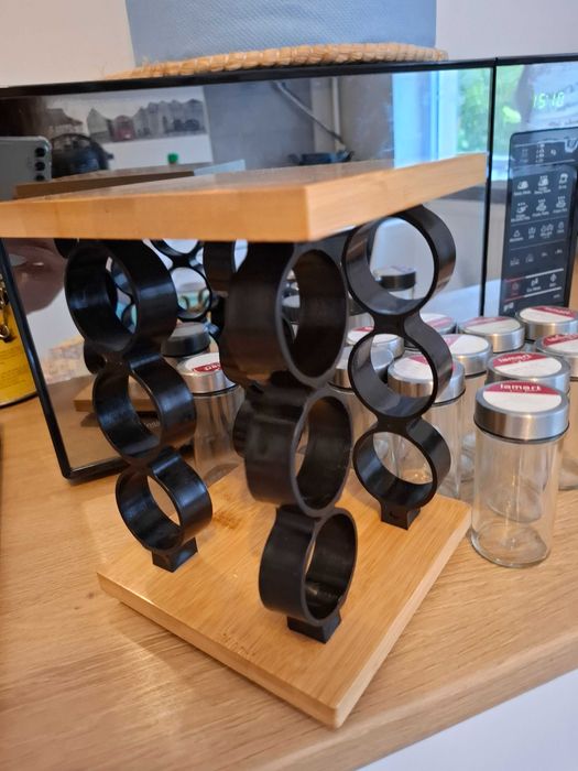 Suport rotativ pentru condimente