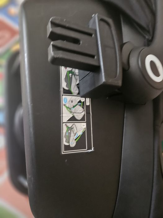 Vand scoica auto/carucior Lionelo