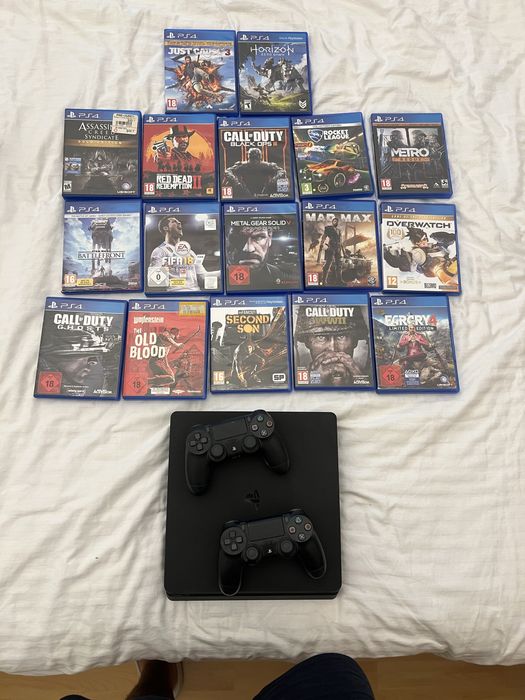 PlayStation 4 Slim 1TB cu 2 controllere IN CUTIA SI PLASTICUL ORIGINAL