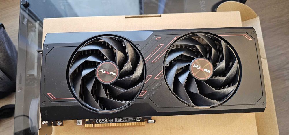 Sapphire Radeon RX 7700 XT Pulse