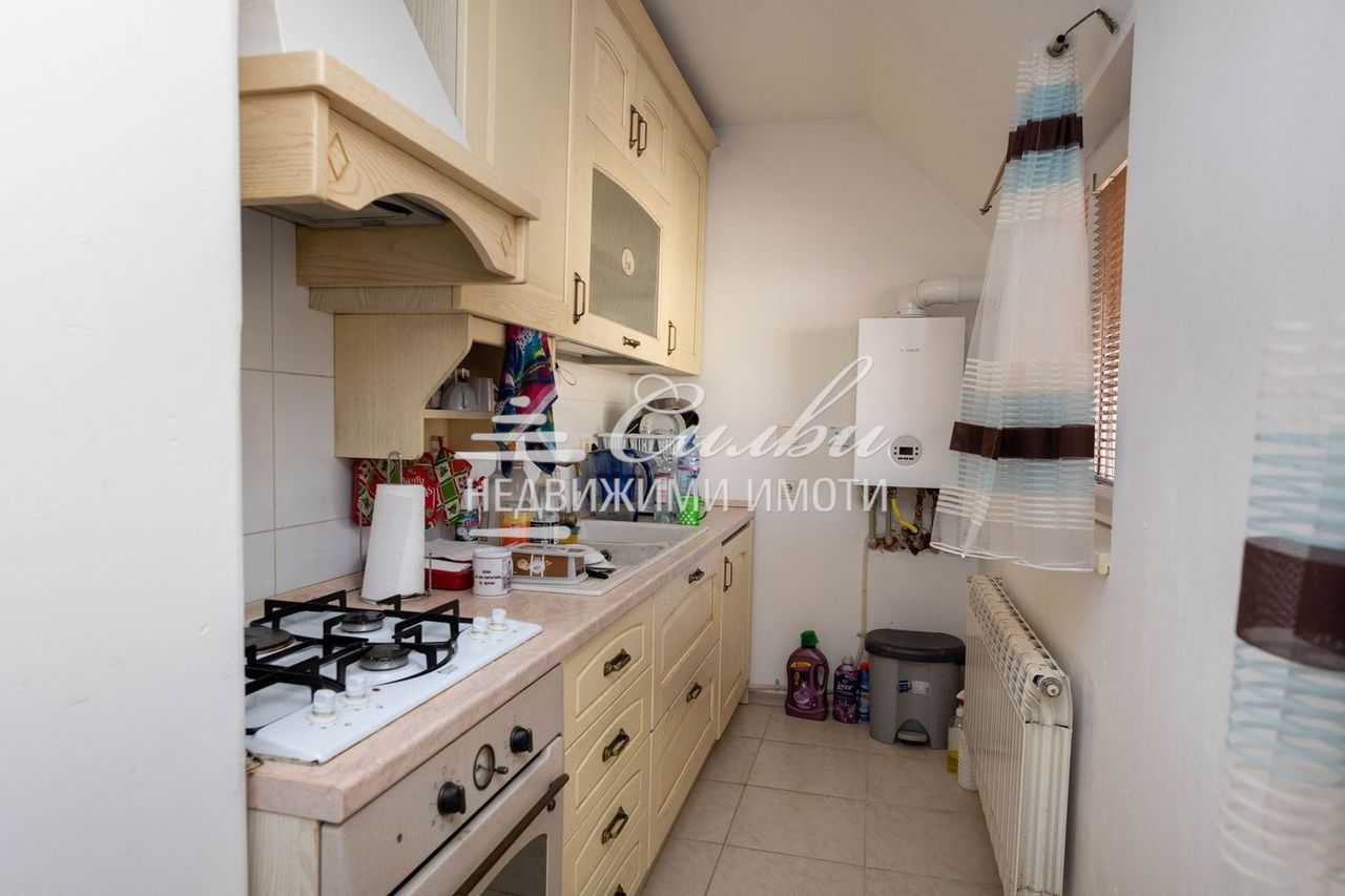 Продава се Тристаен апартамент в Шумен, Център - 112 кв.м за 1184 €/кв.м - Снимка #5